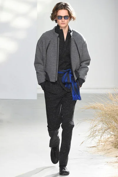 Look 29